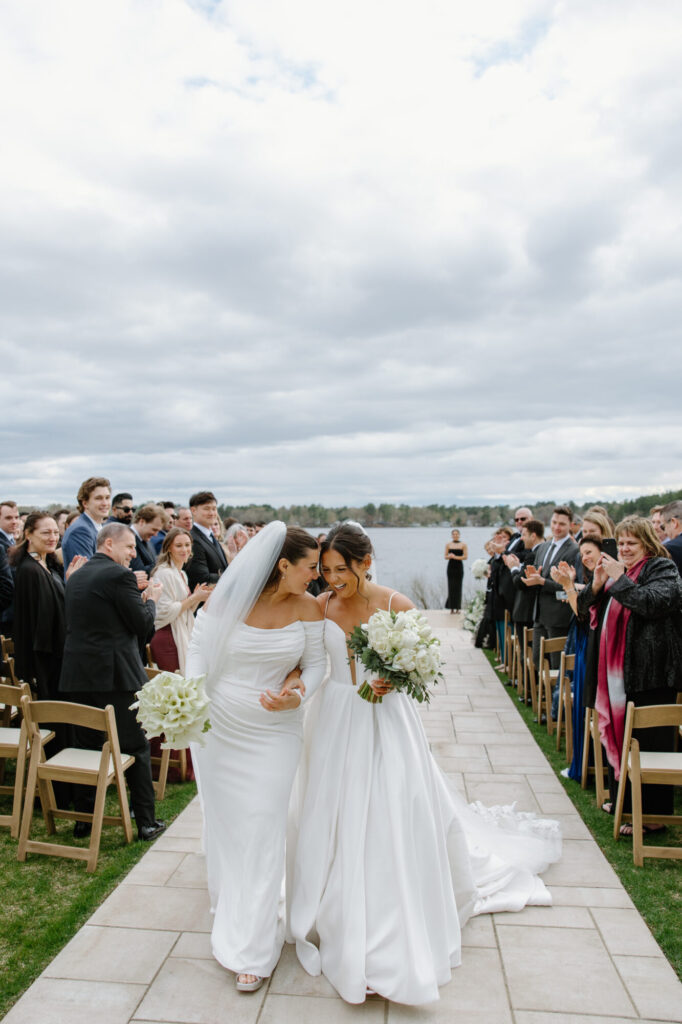 The Lakehouse | Outdoor Ceremony | Nicole Rae Photography