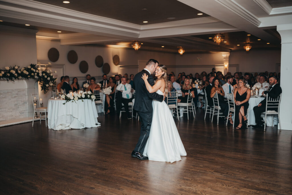 Saphire Estate | First Dance | Melissa Ortendahl Photography