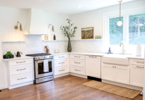 The kitchen at The Gatehouse at Saphire Estate