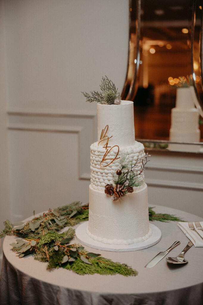 Wedding Cake | Shelynne Marie Photography