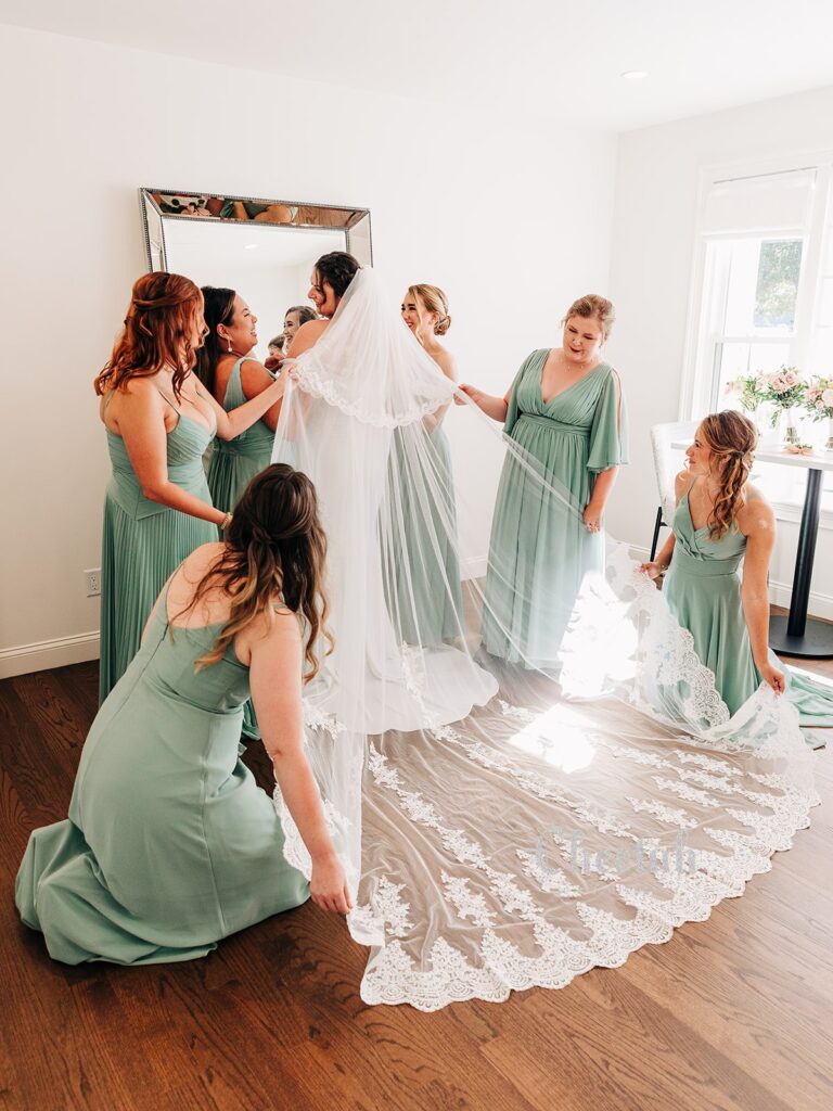 The Gatehouse at Saphire Estate | Bridesmaids Getting Ready | Cheetah DJ Photography