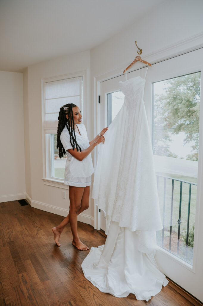 The Gatehouse at Saphire Estate | Dress Hanging | Salma K Photography