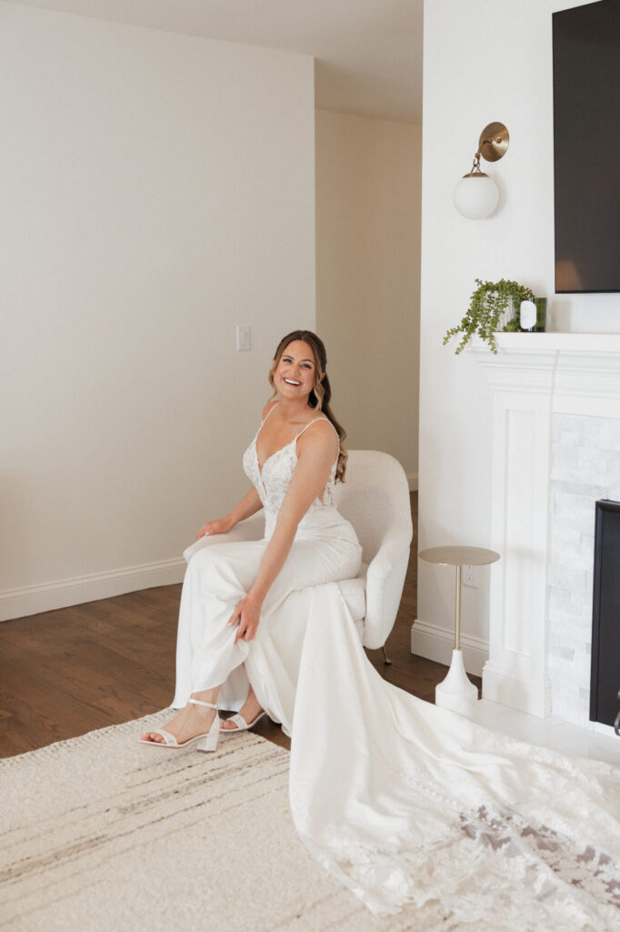 The Gatehouse at Saphire Estate | Bride in Living Room | Chris Ashton Photography